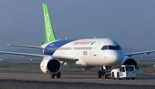 C919首飛成功,C919大飛機(jī)試飛,航空電子膠水,電子膠粘劑生產(chǎn)商.gif